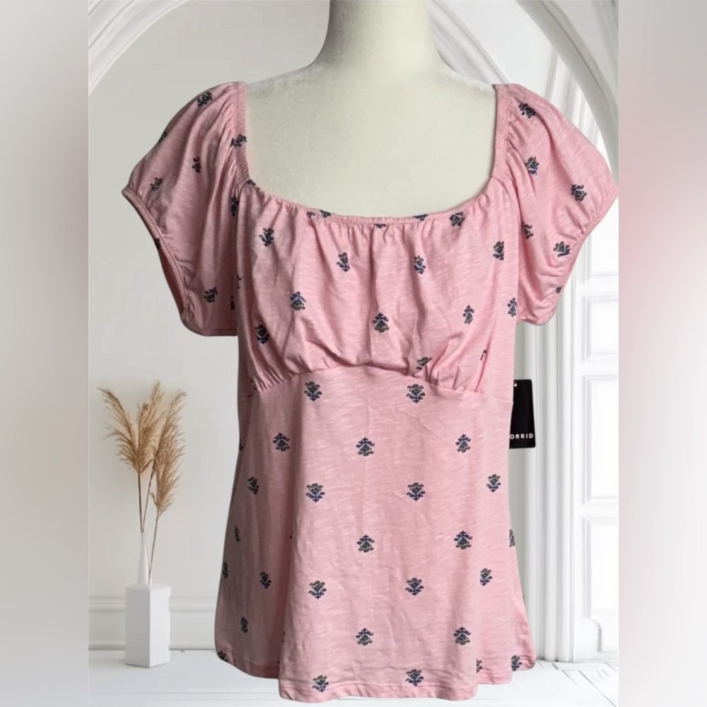 Torrid Super Soft Floral Detail Slub Knit Scoop Neck Bust Fitted Top Size 2